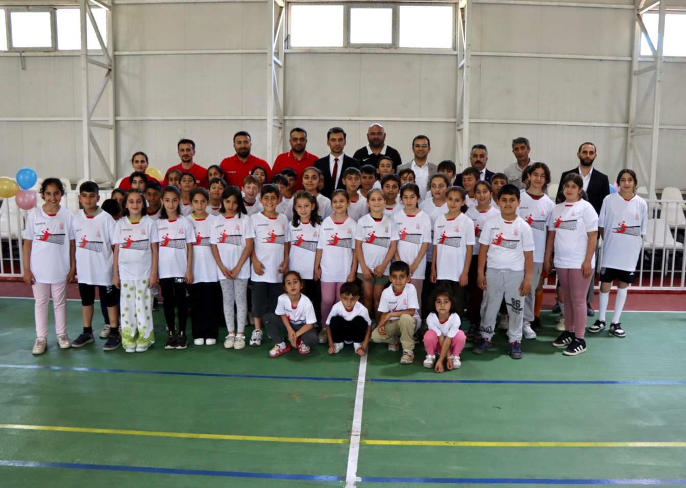 Fabrika Voleybol Yeni Okulunu Beytüşşebap'ta Açtı
