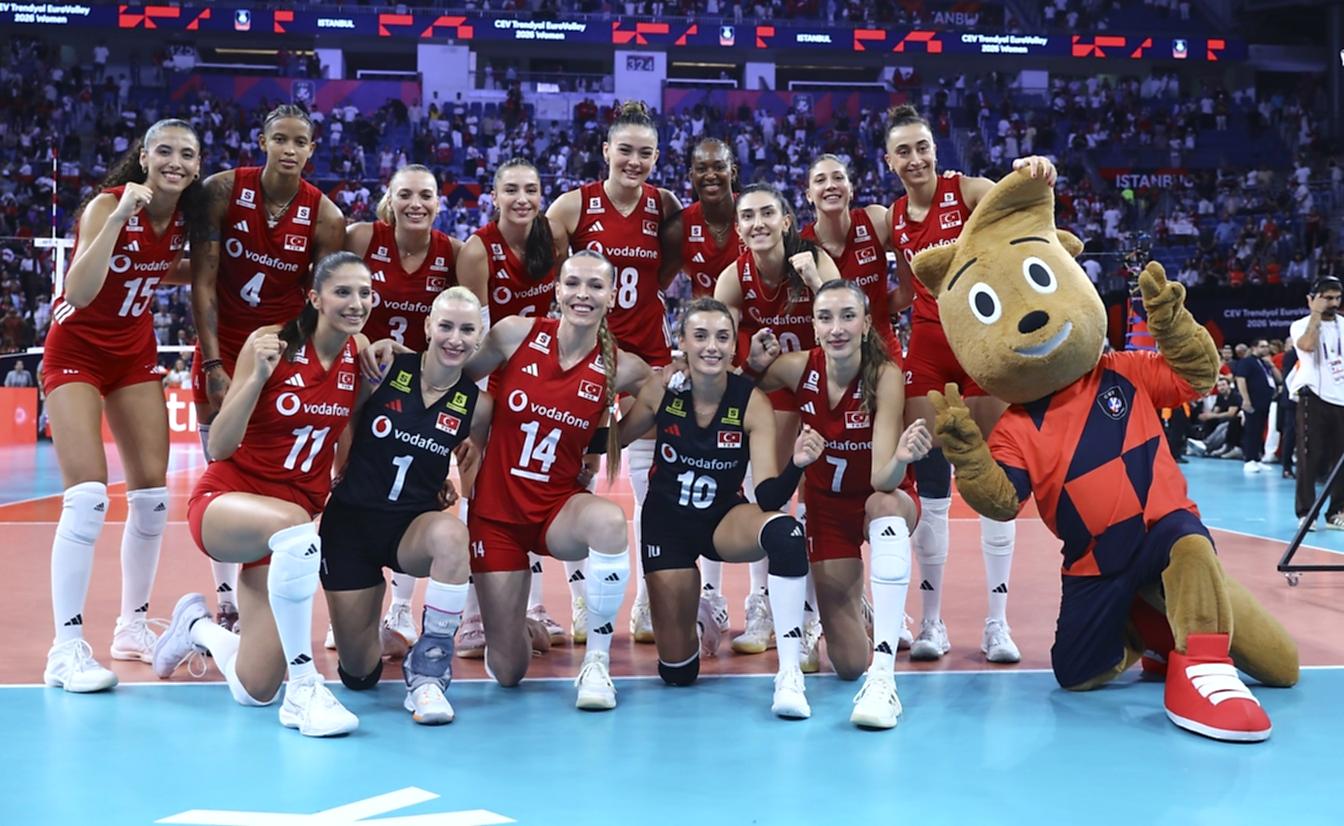 Filenin Sultanlar, CEV Trendyol 2026 Avrupa Şampiyonası'nda Üçte Üç Yaptı